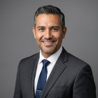 Dr. Alejandro Fuentes